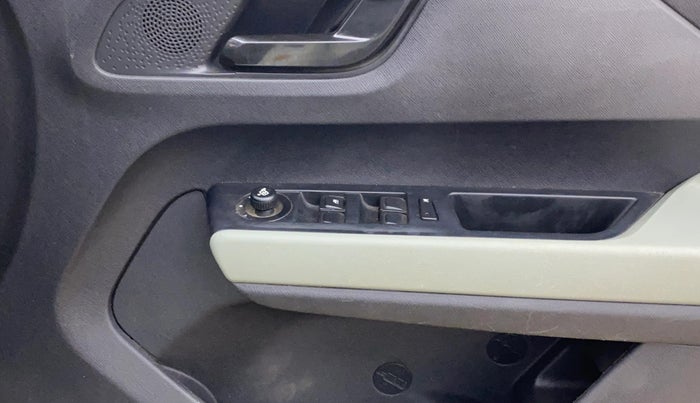 2024 Tata PUNCH ADVENTURE MT CNG , CNG, Manual, 42,504 km, Driver Side Door Panels Control