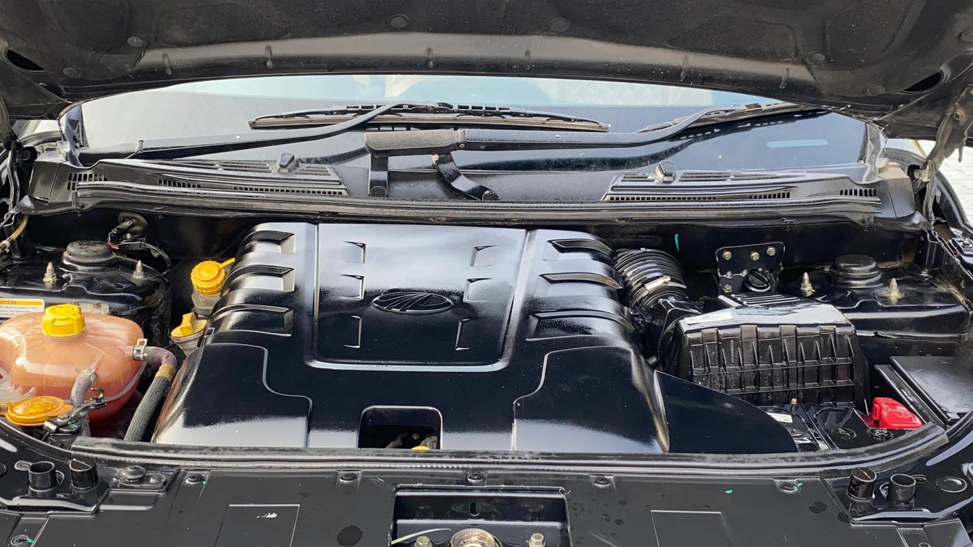 2021 Mahindra XUV500 W11 AT, Diesel, Automatic, 70,007 km, Engine View