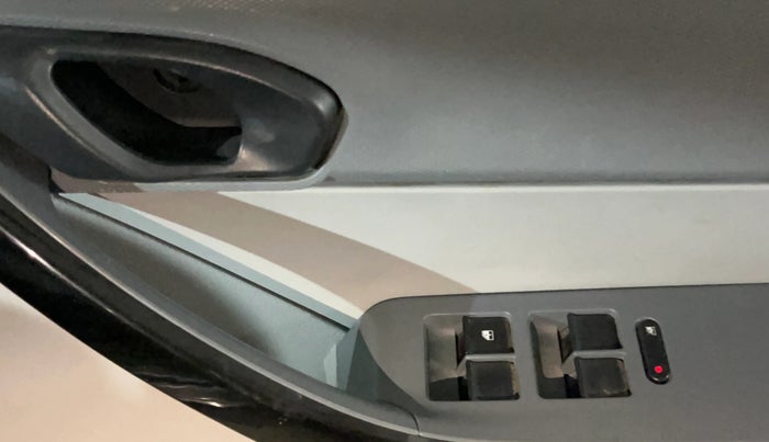 2020 Tata TIGOR XZ PETROL, Petrol, Manual, 58,191 km, Driver Side Door Panels Control