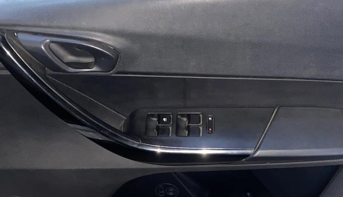 2019 Tata TIAGO NRG PETROL, Petrol, Manual, 54,032 km, Driver Side Door Panels Control