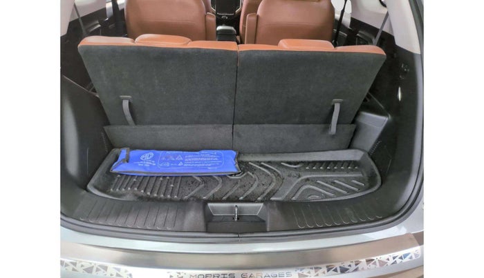 2020 MG HECTOR PLUS SHARP 1.5 PETROL TURBO DCT 6-STR, Petrol, Automatic, 21,513 km, Boot Inside