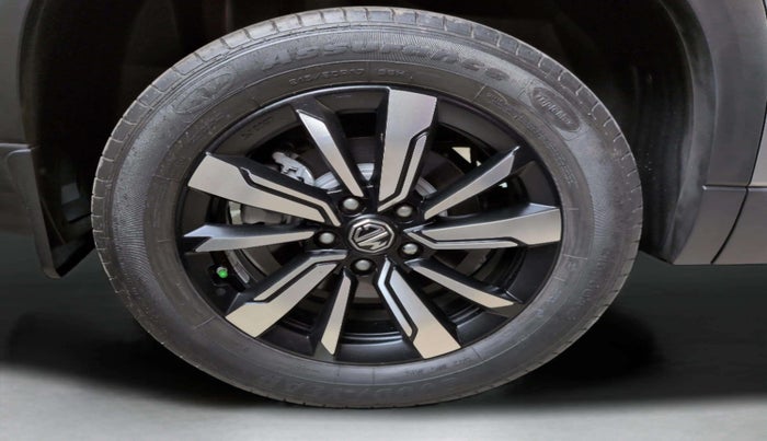 2020 MG HECTOR PLUS SHARP 1.5 PETROL TURBO DCT 6-STR, Petrol, Automatic, 21,513 km, Right Front Wheel