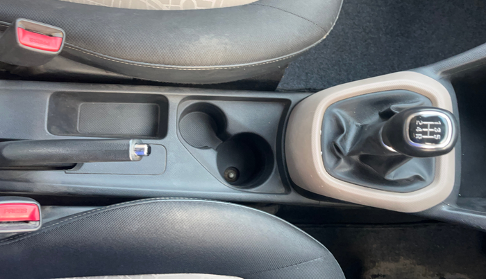 2016 Hyundai Grand i10 SPORTZ 1.2 KAPPA VTVT, Petrol, Manual, 48,070 km, Gear Lever