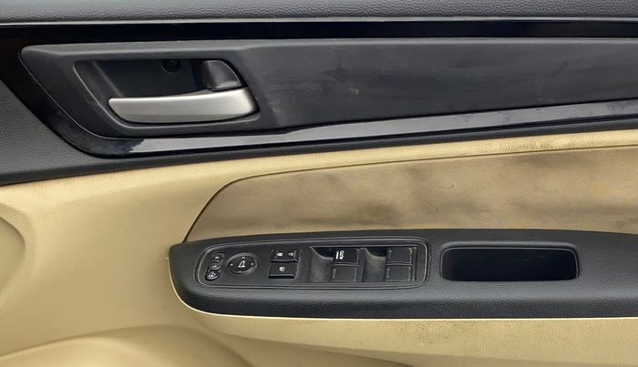 2019 Honda Amaze 1.5L I-DTEC S, Diesel, Manual, 70,075 km, Driver Side Door Panels Control