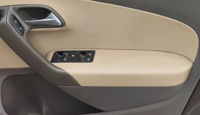 2017 Volkswagen Vento HIGHLINE PETROL AT, Petrol, Automatic, 1,13,017 km, Driver Side Door Panels Control