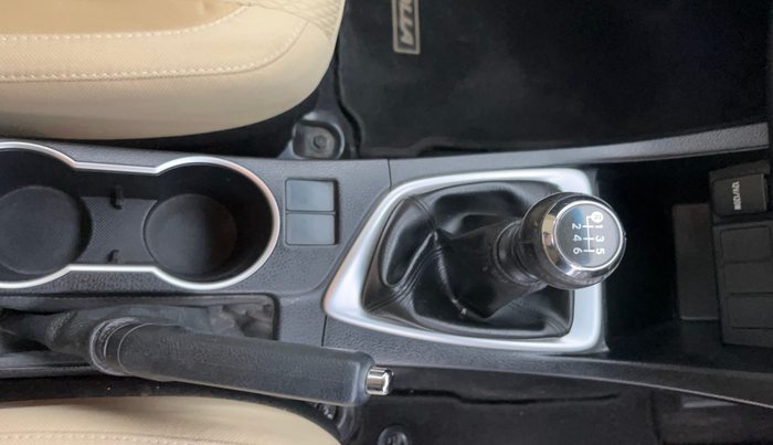 2018 Toyota Corolla Altis G PETROL, Petrol, Manual, 42,187 km, Gear Lever