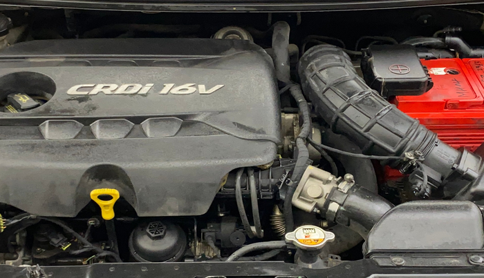 2012 Hyundai New Elantra 1.6 S MT DIESEL, Diesel, Manual, 1,29,639 km, Engine View