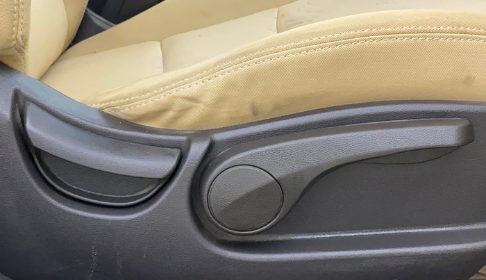 2012 Hyundai New Elantra 1.6 S MT DIESEL, Diesel, Manual, 1,29,639 km, Driver Side Adjustment Panel