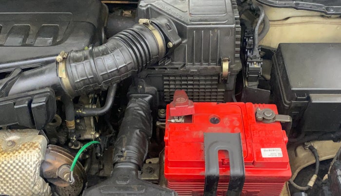 2021 Mahindra XUV300 W8 (O) 1.2 PETROL, Petrol, Manual, 1,22,520 km, Engine View - Left