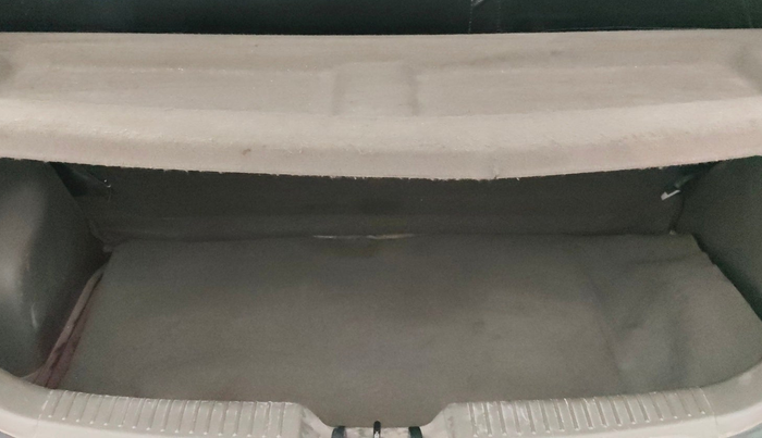 2014 Hyundai i10 SPORTZ 1.1, Petrol, Manual, 75,832 km, Boot Inside