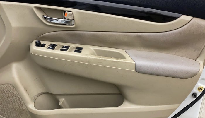 2014 Maruti Ciaz ZXI, Petrol, Manual, 78,079 km, Driver Side Door Panels Control