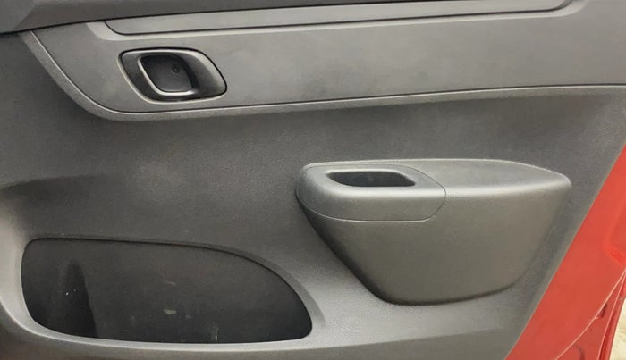 2016 Renault Kwid RXT 0.8, Petrol, Manual, 95,572 km, Driver Side Door Panels Control