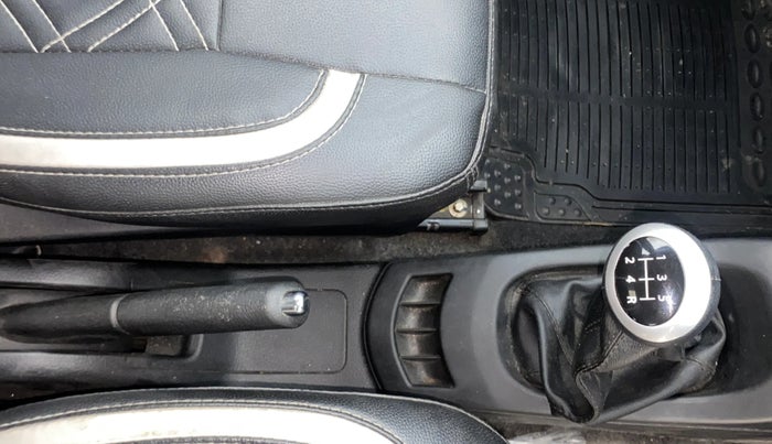 2016 Maruti Wagon R 1.0 VXI, Petrol, Manual, 48,606 km, Gear Lever