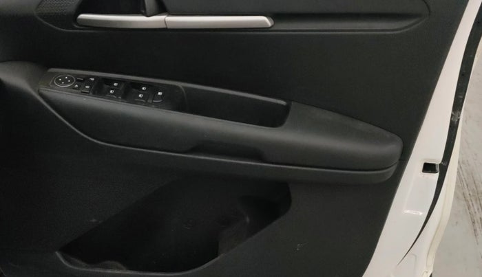 2023 KIA SONET HTK PLUS 1.0 IMT, Petrol, Manual, 28,540 km, Driver Side Door Panels Control