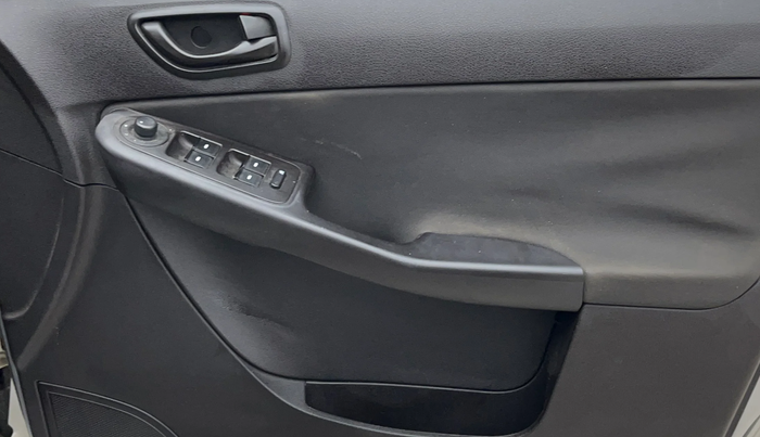 2014 Tata Zest XMS PETROL, Petrol, Manual, 69,402 km, Driver Side Door Panels Control