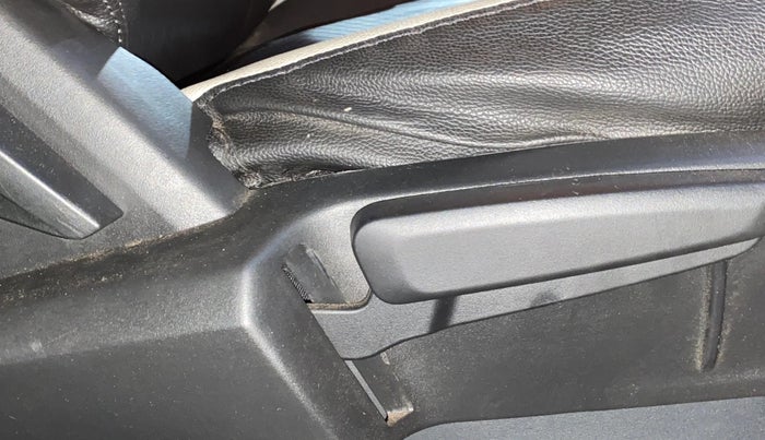 2024 Tata ALTROZ XM PLUS PETROL, Petrol, Manual, 9,185 km, Driver Side Adjustment Panel