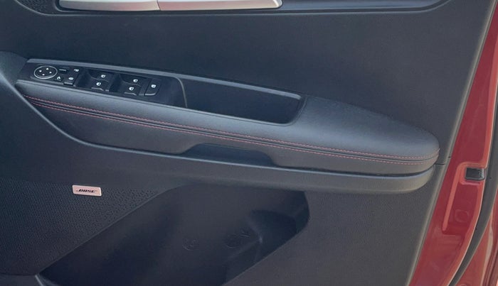2023 KIA SONET GTX PLUS 1.5 IMT, Diesel, Manual, 17,250 km, Driver Side Door Panels Control