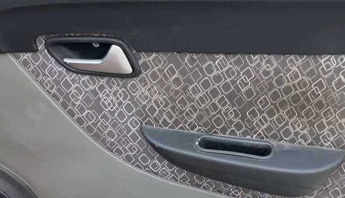 2019 Maruti Alto 800 VXI, Petrol, Manual, 51,351 km, Driver Side Door Panels Control