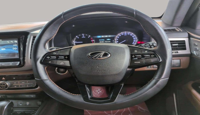 2019 Mahindra ALTURAS G4 4WD AT, Diesel, Automatic, 95,866 km, Steering Wheel Close Up