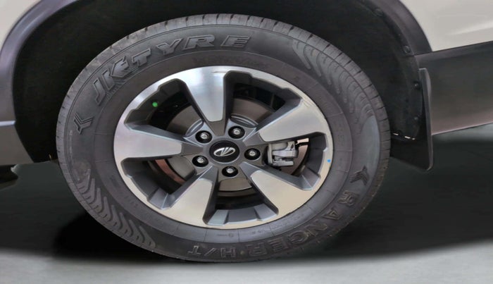 2019 Mahindra ALTURAS G4 4WD AT, Diesel, Automatic, 95,866 km, Left Rear Wheel