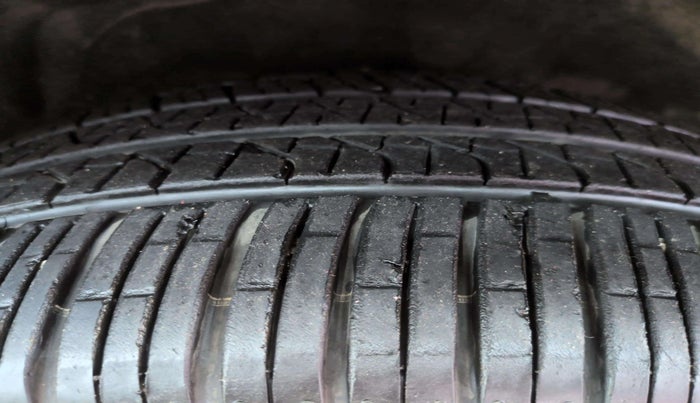 2023 MG GLOSTER SAVVY 6 STR 2.0 TWIN TURBO 4WD, Diesel, Automatic, 41,275 km, Left Front Tyre Tread