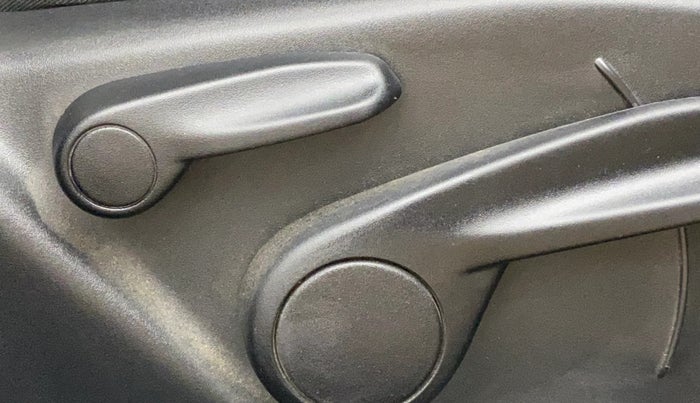 2018 Jeep Compass LIMITED 1.4 PETROL AT, Petrol, Automatic, 68,910 km, Driver Side Adjustment Panel