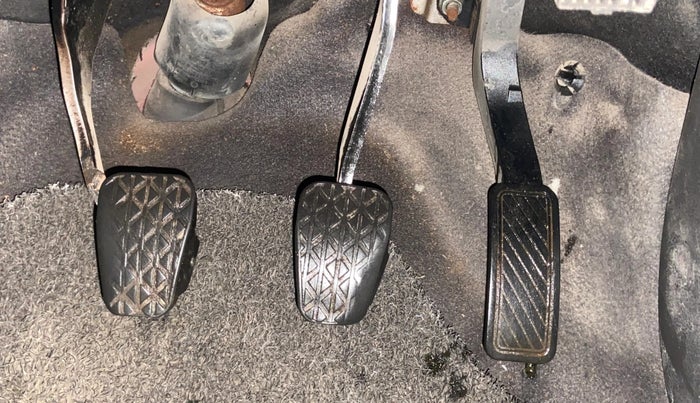 2017 Ford New Figo TITANIUM 1.2 PETROL MT, Petrol, Manual, 36,613 km, Pedals