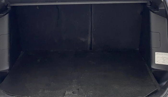 2017 Maruti S Cross ZETA 1.3, Diesel, Manual, 1,23,931 km, Boot Inside