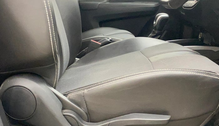 2022 Maruti XL6 ZETA AT, Petrol, Automatic, 25,129 km, Driver Side Adjustment Panel