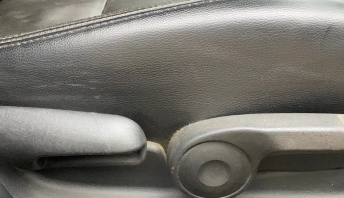 2016 Maruti Ciaz ZXI+, Petrol, Manual, 1,16,456 km, Driver Side Adjustment Panel