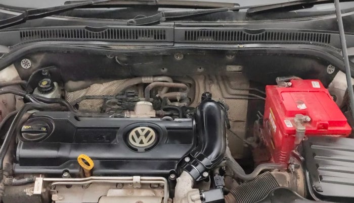 2014 Volkswagen Jetta COMFORTLINE TSI, Petrol, Manual, 1,11,587 km, Engine View