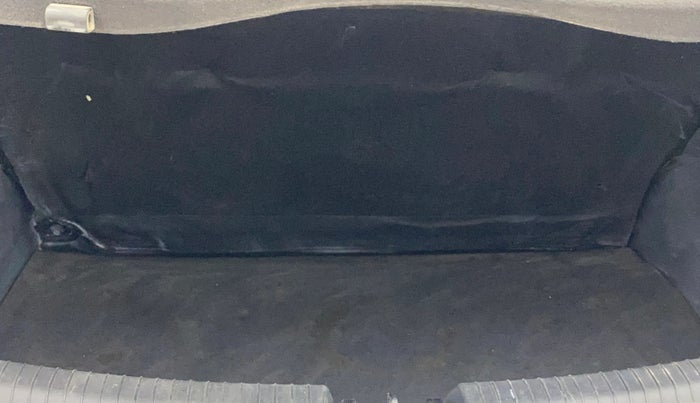 2017 Hyundai Grand i10 SPORTZ 1.2 KAPPA VTVT, Petrol, Manual, 1,04,654 km, Boot Inside