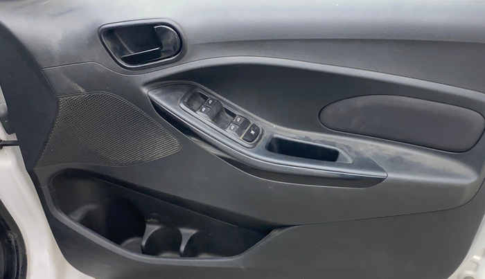 2019 Ford New Figo TITANIUM 1.2 PETROL MT, Petrol, Manual, 1,01,867 km, Driver Side Door Panels Control