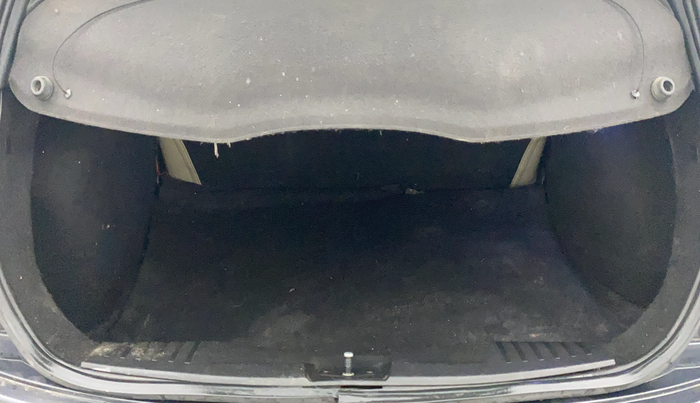 2014 Ford Figo TITANIUM 1.4 DIESEL, Diesel, Manual, 86,337 km, Boot Inside