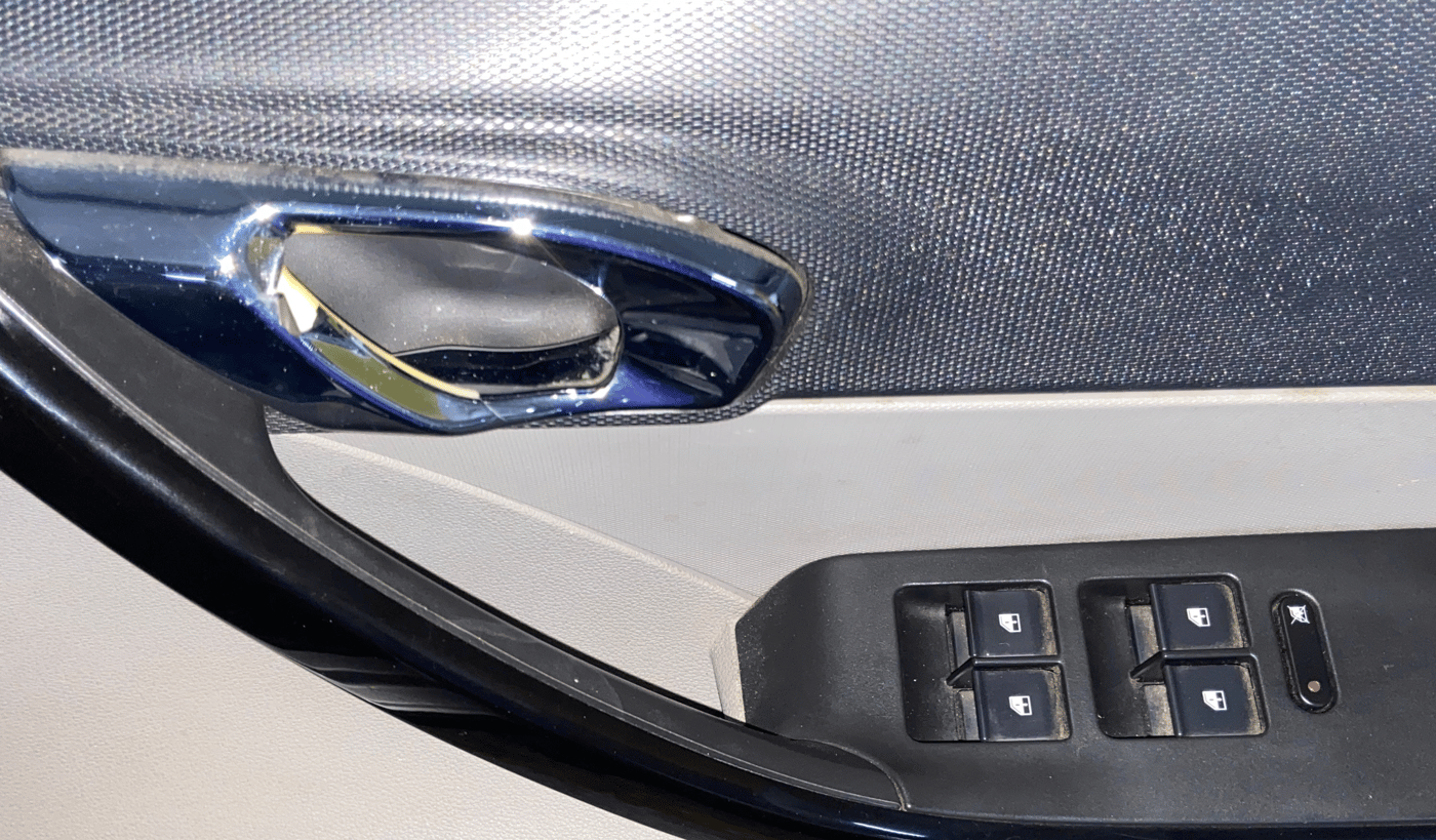 2017 Tata Tiago XZ PETROL, Petrol, Manual, 11,782 km, Driver Side Door Panels Control