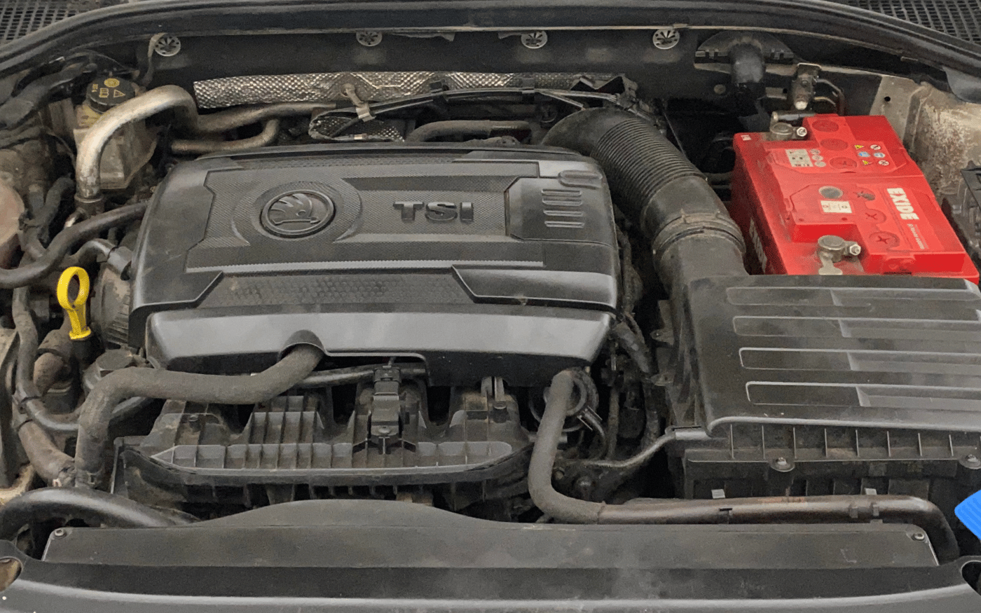 2015 Skoda Octavia ELEGANCE 1.8 TSI AT, Petrol, Automatic, 1,26,617 km, Engine View