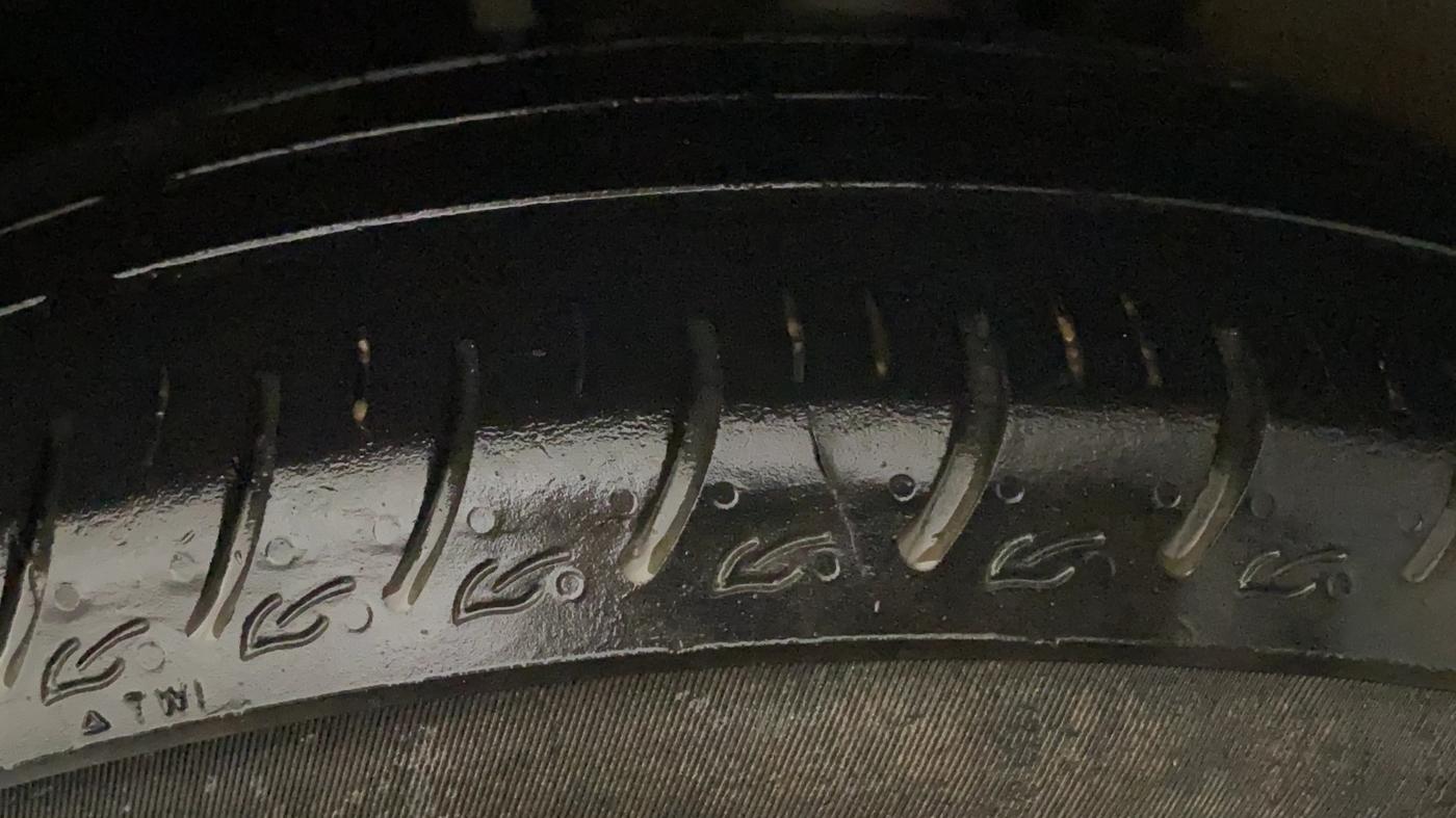 2024 Maruti Swift VXi, Petrol, Manual, 42,012 km, Left Rear Tyre Tread
