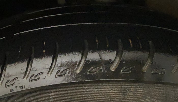 2024 Maruti Swift VXi, Petrol, Manual, 42,012 km, Left Rear Tyre Tread
