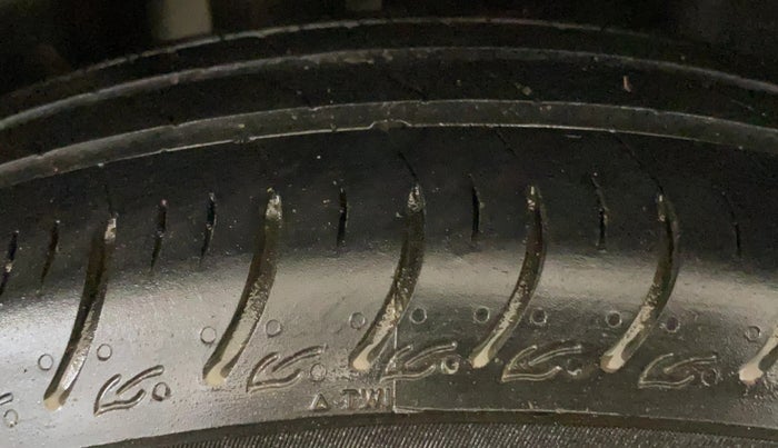 2024 Maruti Swift VXi, Petrol, Manual, 42,012 km, Right Rear Tyre Tread