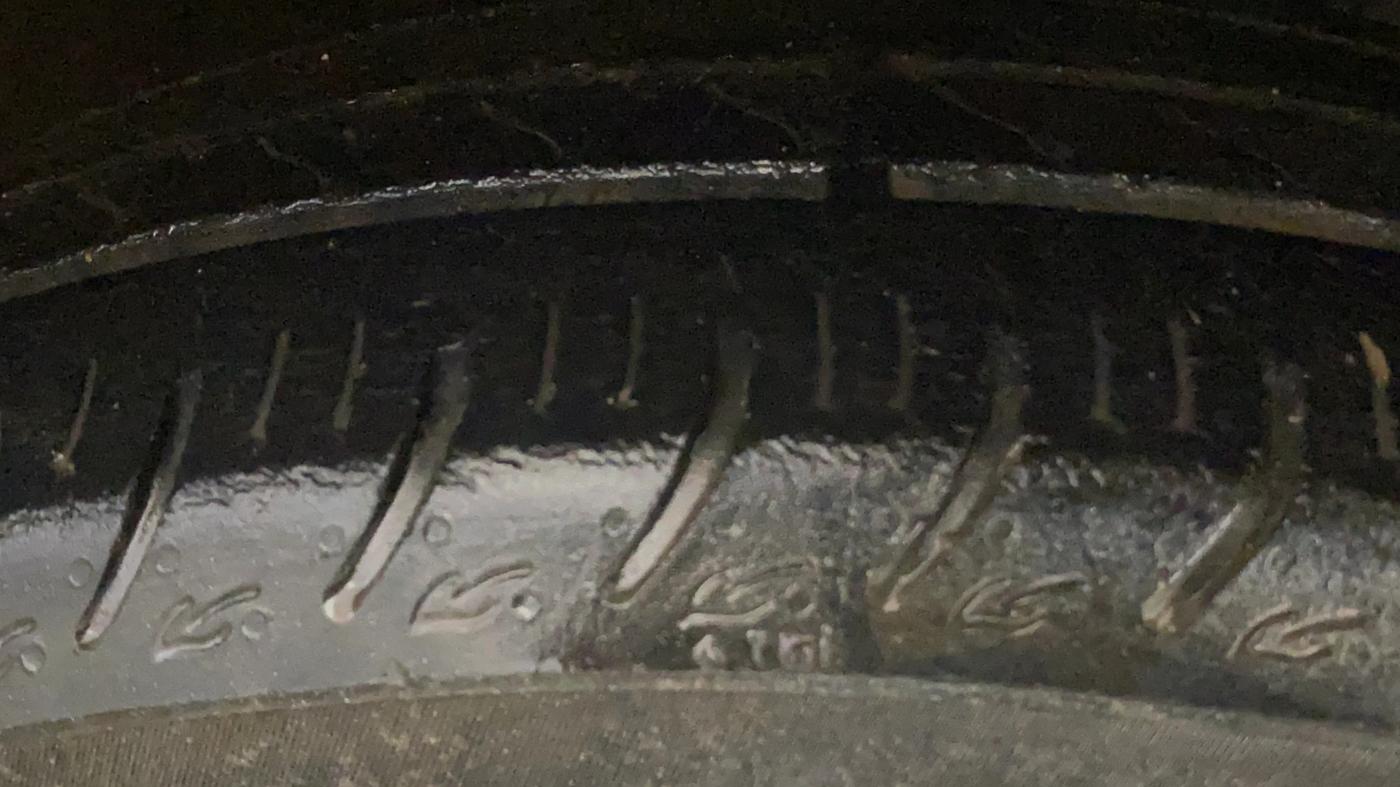 2024 Maruti Swift VXi, Petrol, Manual, 42,012 km, Right Front Tyre Tread