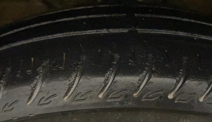 2024 Maruti Swift VXi, Petrol, Manual, 42,012 km, Left Front Tyre Tread