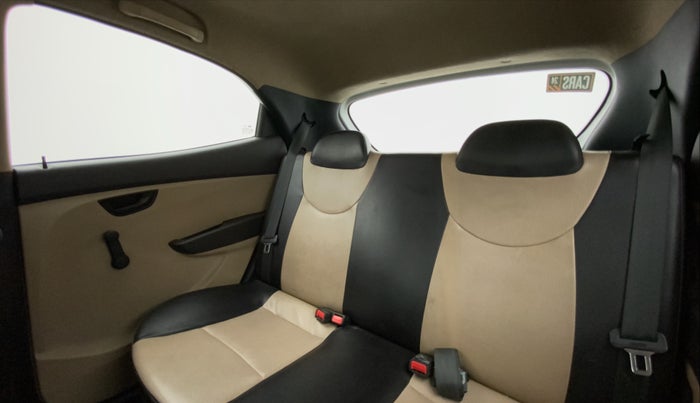 2015 Hyundai Eon ERA +, Petrol, Manual, 59,267 km, Right Side Rear Door Cabin