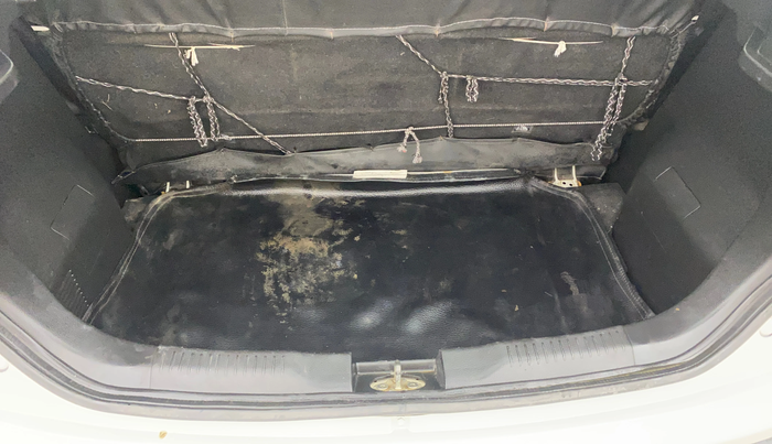 2017 Maruti IGNIS SIGMA 1.2, Petrol, Manual, 86,133 km, Boot Inside