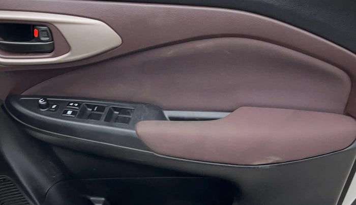 2023 Maruti FRONX DELTA PLUS 1.2MT, Petrol, Manual, 21,841 km, Driver Side Door Panels Control