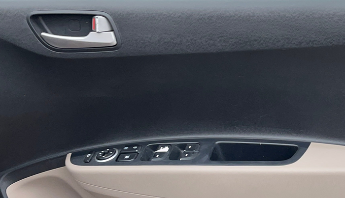 2014 Hyundai Grand i10 SPORTZ 1.2 KAPPA VTVT, Petrol, Manual, 86,523 km, Driver Side Door Panels Control