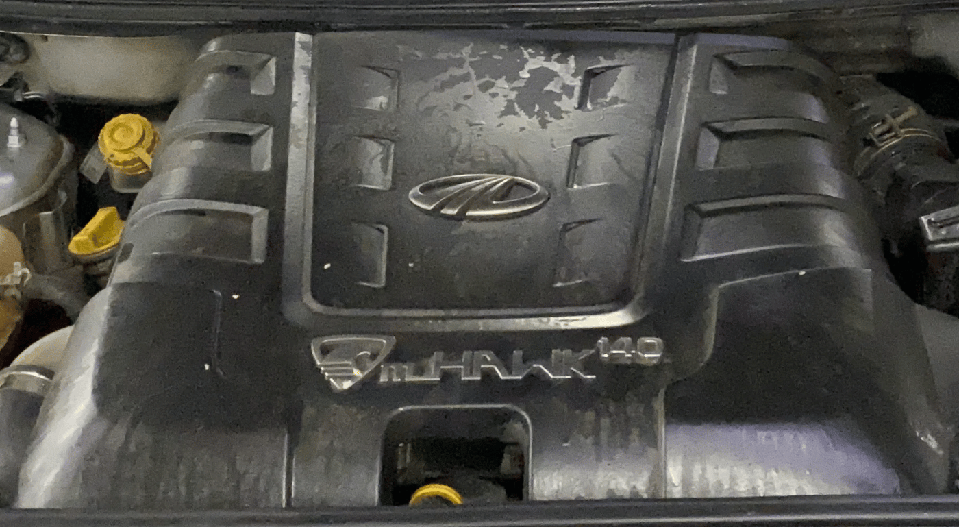 2016 Mahindra XUV500 W6, Diesel, Manual, 80,290 km, Engine View