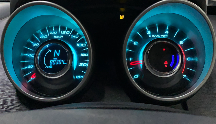 2016 Mahindra XUV500 W6, Diesel, Manual, 80,290 km, Odometer Image