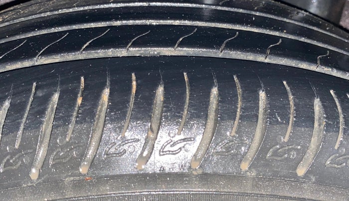 2022 KIA SONET HTX PLUS 1.0 IMT, Petrol, Manual, 65,768 km, Left Rear Tyre Tread