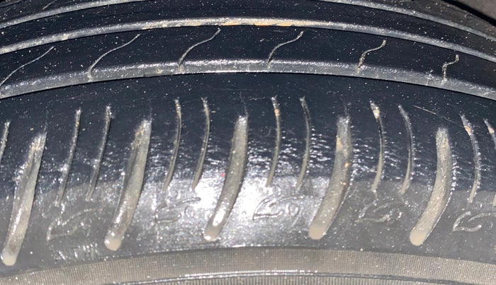 2022 KIA SONET HTX PLUS 1.0 IMT, Petrol, Manual, 65,768 km, Left Front Tyre Tread