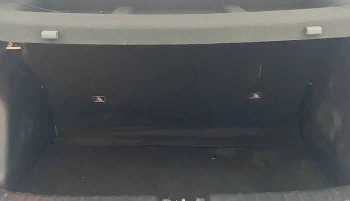 2020 KIA SONET GTX PLUS 1.5 AT, Diesel, Automatic, 34,429 km, Boot Inside